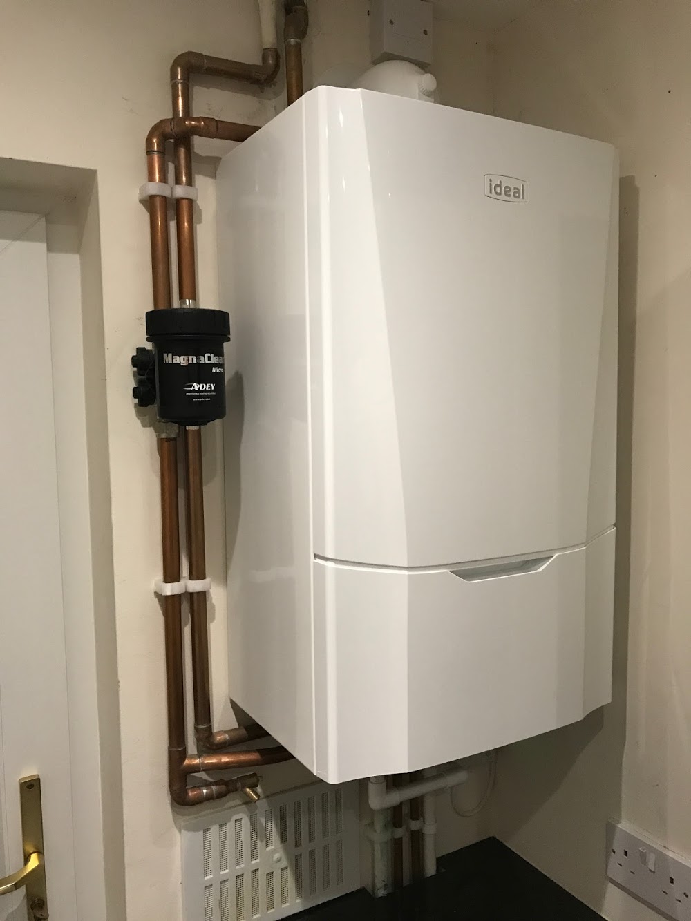 A. R. Nunn Plumbing and Heating Engineer Colchester