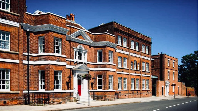 GreyFriars Hotel & Restaurant