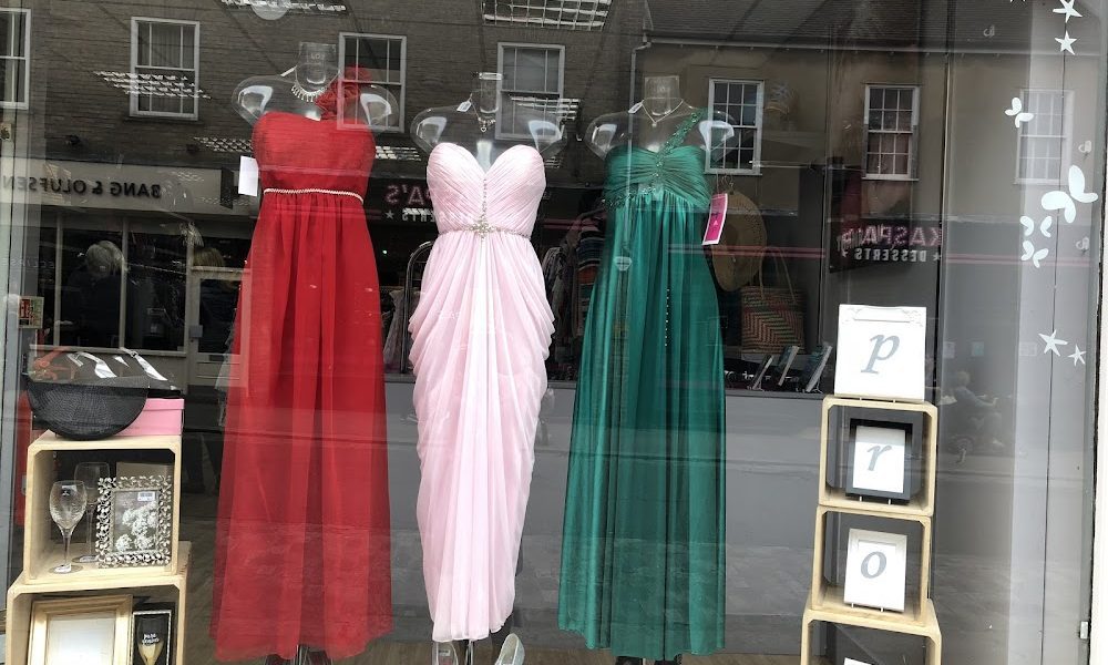 Colchester Charity Shop – Havens Hospices